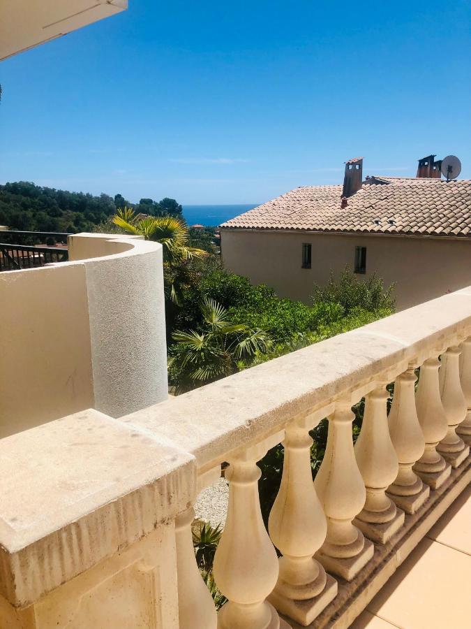 Mon Appart Avec Terrasse Et Piscine Roquebrune-Cap-Martin Exterior photo