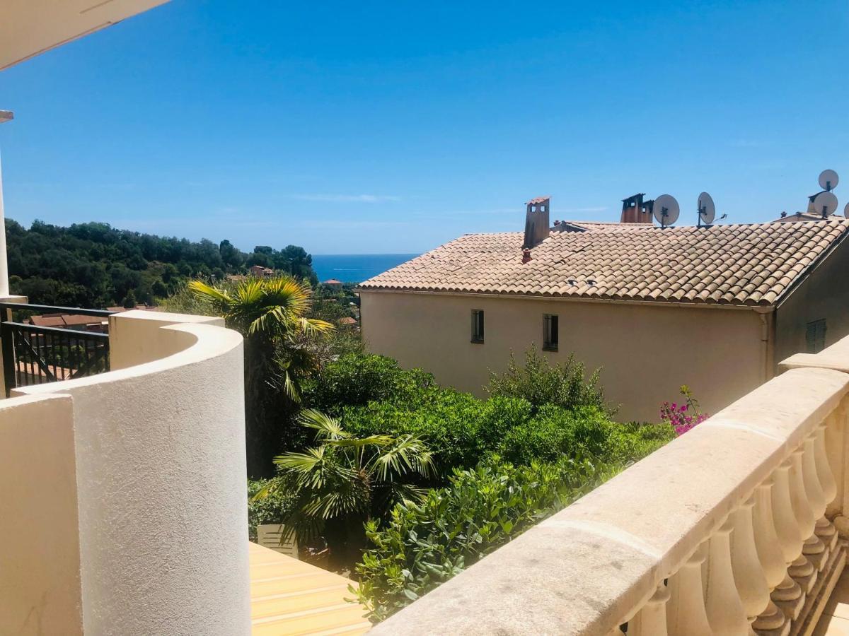Mon Appart Avec Terrasse Et Piscine Roquebrune-Cap-Martin Exterior photo