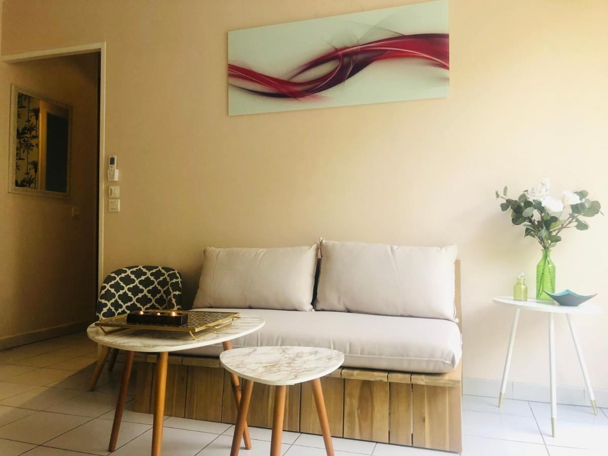 Mon Appart Avec Terrasse Et Piscine Roquebrune-Cap-Martin Exterior photo
