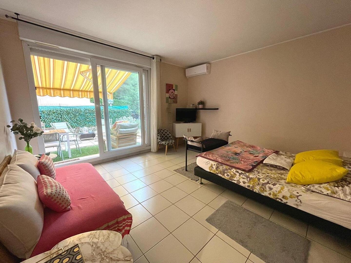 Mon Appart Avec Terrasse Et Piscine Roquebrune-Cap-Martin Exterior photo